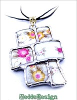 Meddedesign brokenpieces porcelain neck blue with spring flower pattern, in silver color