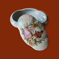 Bubucice spectacular porcelain bonbonier