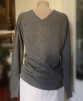 M v-neck cotton sweater, dove gray