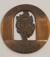 1988 Debreceni Virágkarnevál  réz v. bronz emlék plakett 10 cm saját dobozában , jelzett szignózott