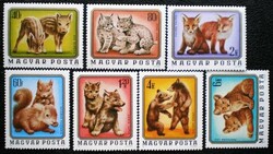 S3093-9 / 1976 wild animal cubs stamp series postal clear