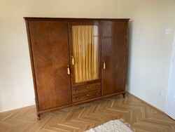 Stilbutor - 3 ajtós szekrény