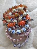 Pack of 7 beautiful colorful pearl bracelets