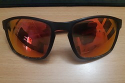 Noblend sunglasses with red lenses