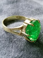 Smaragd köves arany gyűrű