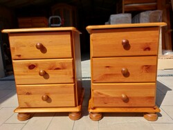 A claudia pine nightstand with 2 drawers for sale. Other sold furniture is in mint condition. Sizes: