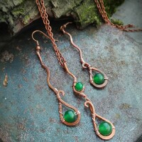 Beeql emerald light jewelry set