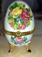 Gyönyörű virág mintás porcelán ékszertartó Szelence tojás alakú
