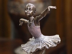 Ballerina statue (289)