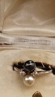 Vintage Német 835 Fémjelzésű Ezüst Gyűrű Gyöngyökkel & Kristály ékkövekkel Reprezentatív Ékszer