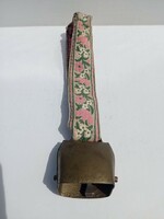 Alpine pigeon, bell, with embroidered hanger