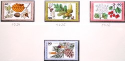 N1024-7 / Germany 1979 public welfare : forest fruits and nuts stamp series postal clean block of four