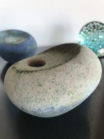 Ágoston Simó: earth-colored pebble vase (3.) - (20/E2-m103)
