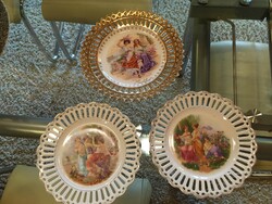 3 db jelenetes Karlsbad porcelán tányér