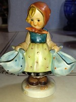 Beautiful goebel hummel mother's darling mother's favorite from the 1970s