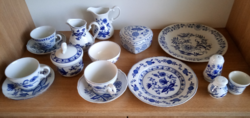 13 pieces of porcelain with onion pattern xx