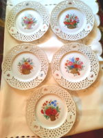 5 db áttört szélű virágmintás német porcelán tányér