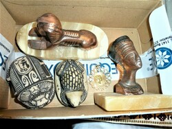Egyptian relics, 2 scarabs and 2 marble pedestal statues