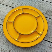 Kínáló tányér