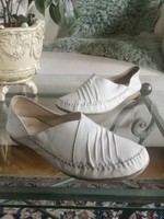 Clark's 39 White Leather Moccasin, 5.1/2 Loafer