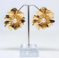 Gold-colored large flower-style, statement earrings 416