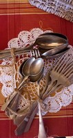 18 pieces of antique cutlery