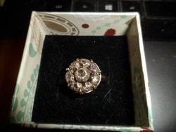 Antique white gold ring/ daisy