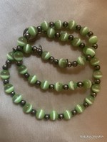 Green cat's eye necklace with silver fittings