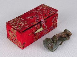 1R283 Carved Chinese Jade Lizard Ornament in Box