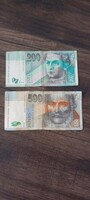 For sale, based on the pictures, 2 pieces of paper money 700 Slovak crowns