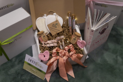 Bridesmaid box for bridesmaids