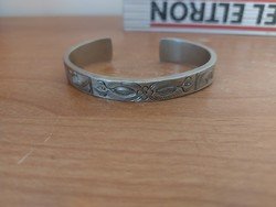 (K) old metal bracelet