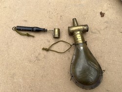 Antique gunpowder holder, hunter