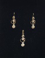 Secession-style leaf-bud white gold earrings and pendant set