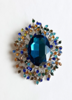 Large, elegant brooch with blue rhinestone stones