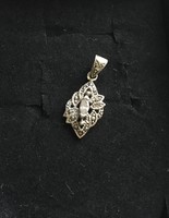 Vintage silver pendant with marcasite stones
