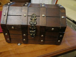 Wooden treasure chest jewelry holder