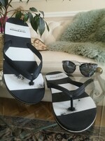 New yorker size 43 beach slippers palm springs california flip-flops