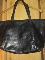 Fossil original genuine leather shoulder bag is a specialty