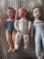 Old damaged dolls as spare parts for creatives