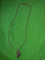 Retro copper split heart pendant necklace, bijou with 42 cm chain length as shown in the pictures