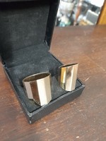 Pair of unique 14 carat rings, wedding ring. 30.9 Grams.