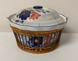Ceramic soup bowl, in heat protection basket