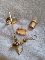 Toledo bracelet, mini table clock, leaf cleaver, key ring and ashtray