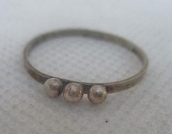 Special silver ring with small balls