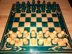 Exclusive chess set