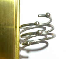 Kölönleges ezüst gyűrű spirál alakú tömör ezüst gömböcskékkel állítható méret