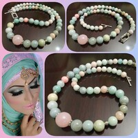 Semi-precious stone - string of pearls