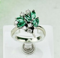 Gyémántokkal-smaragd arany gyűrű.Nagy méret
