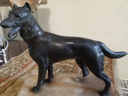 Bronz, kutyát ( talán dog?) ábrázoló szobor